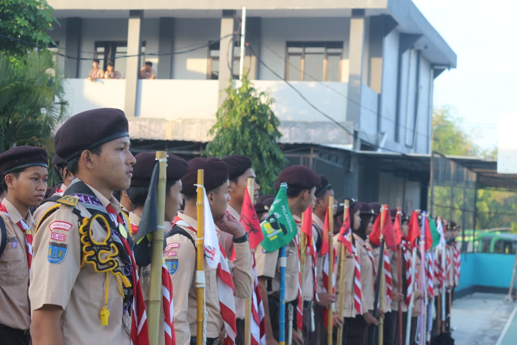 Semangat Kebersamaan dan Kemandirian Warnai Perkemahan Kelas X SMAN 1 Semin di Bejiharjo Edupark